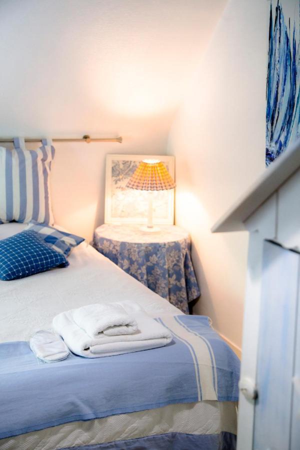 Le Champ Du Renne Bed & Breakfast เลอม็องส์ ภายนอก รูปภาพ