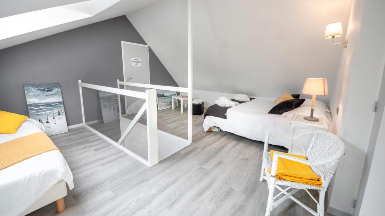 Le Champ Du Renne Bed & Breakfast เลอม็องส์ ภายนอก รูปภาพ