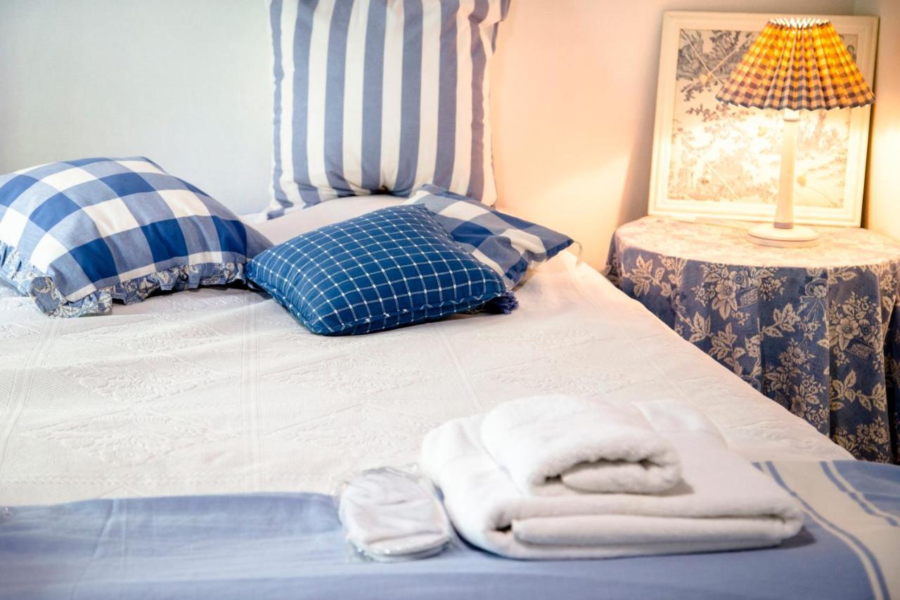 Le Champ Du Renne Bed & Breakfast เลอม็องส์ ภายนอก รูปภาพ