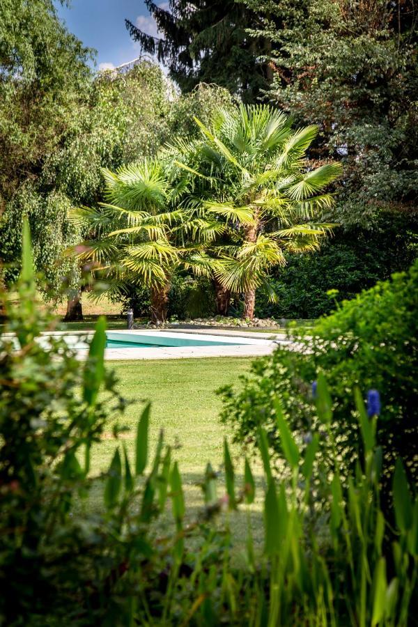 Le Champ Du Renne Bed & Breakfast เลอม็องส์ ภายนอก รูปภาพ